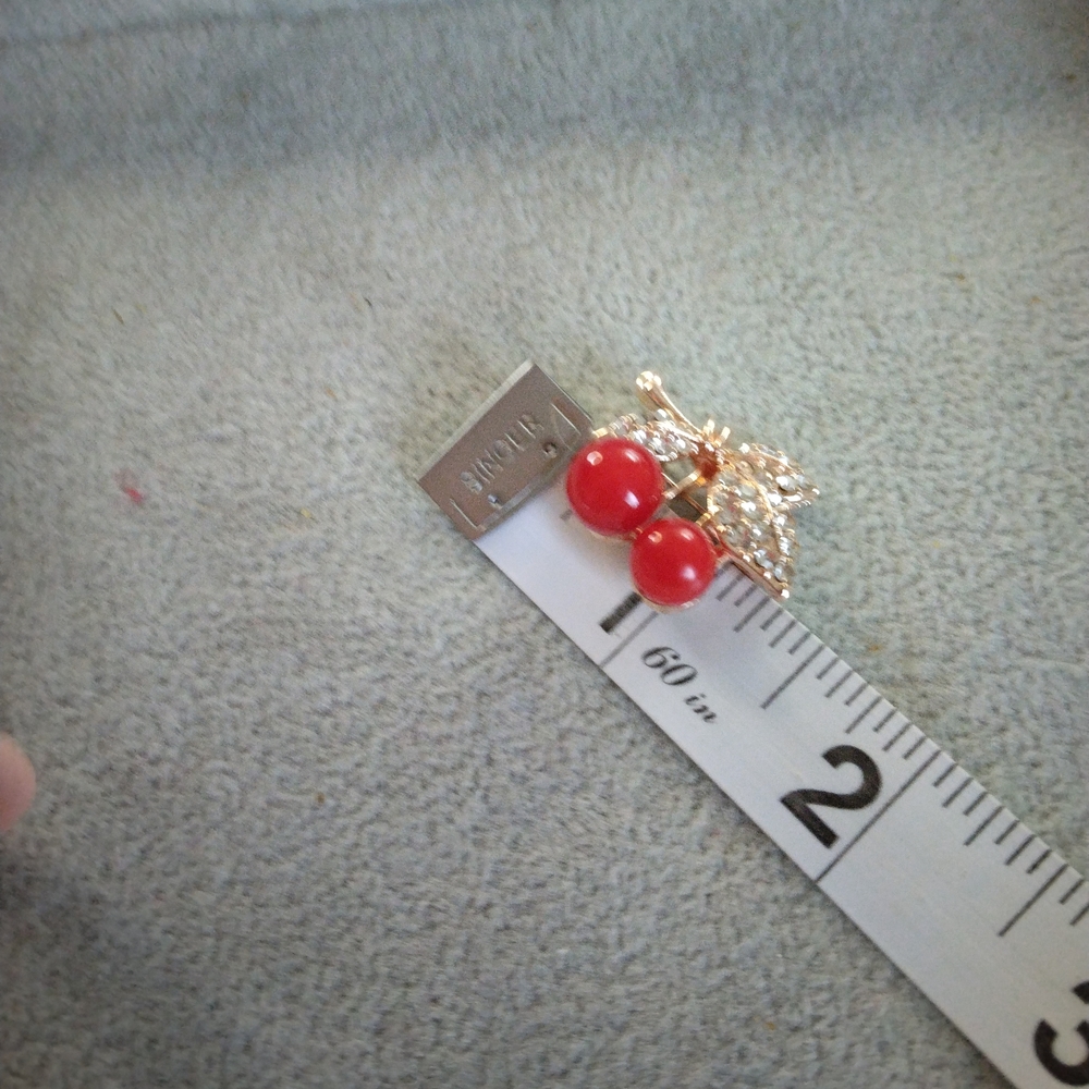 Elegant Red and Gold Cherry Brooch - Picture 2 of 4